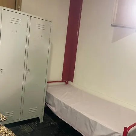 بيت شباب Garbatella روما